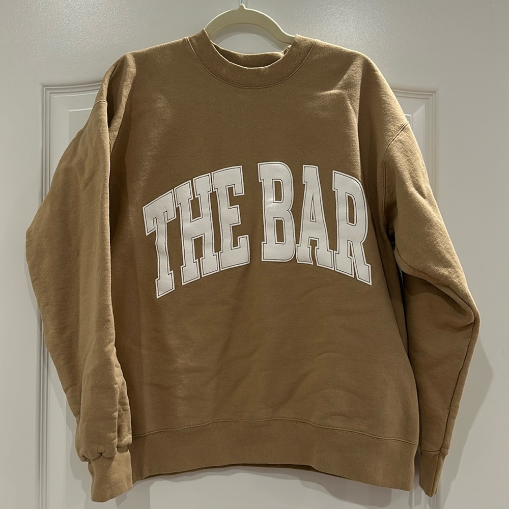 	
sweat shirt